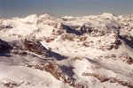 Le plateau des Evettes, l'Albaron (3637 m), la Pointe de Charbonnel (3752 m) et à droite la Pointe de Ronce.