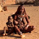 Femme himba et ses enfants